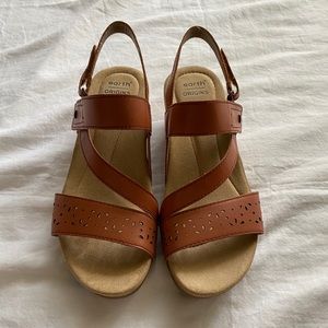 Origins Sandals size 8